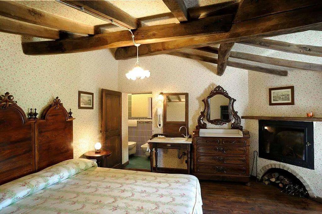 Agriturismo La Fenice Tole Екстер'єр фото